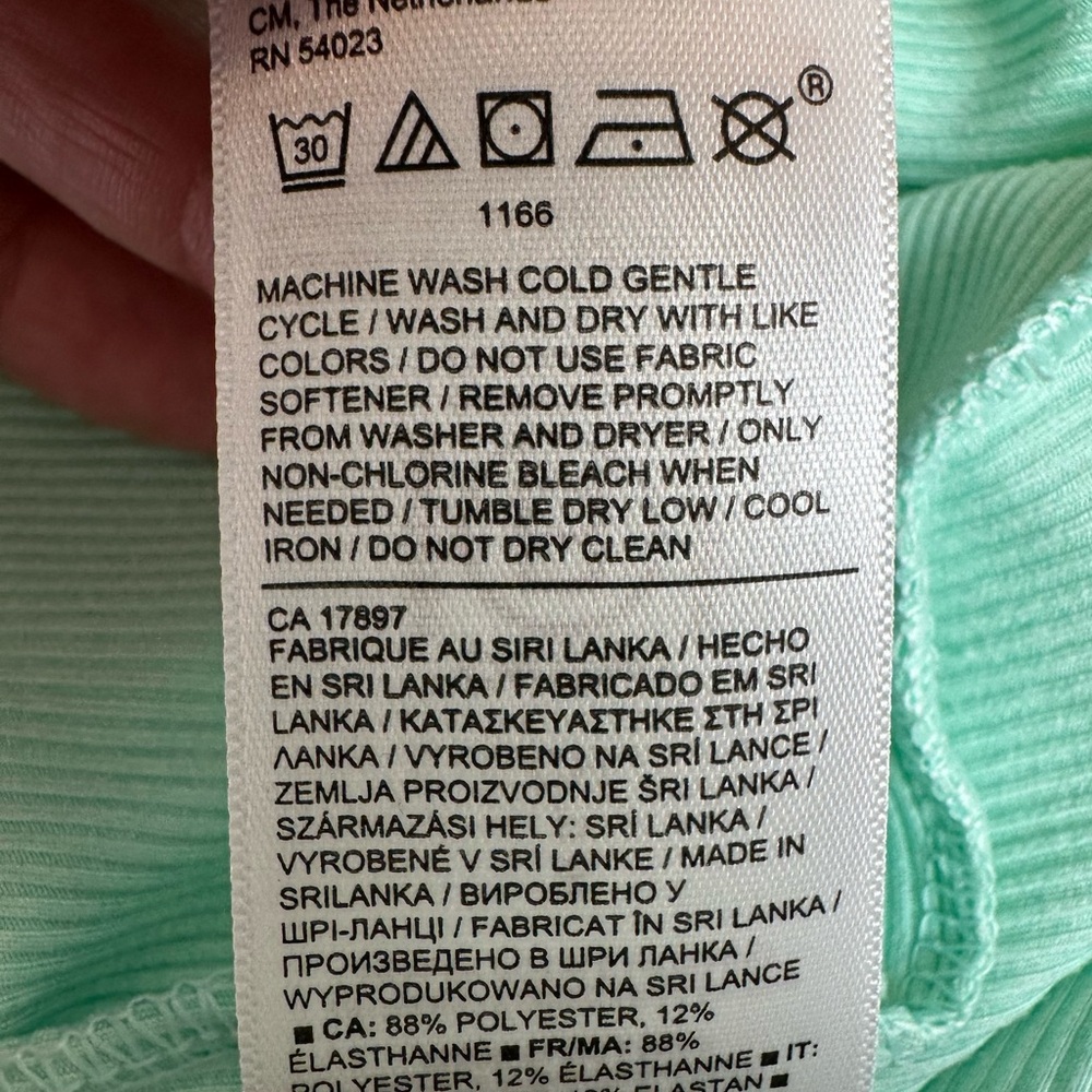 Athleta Uptempo Ribbed Henley Long Sleeve Top Aqua Green Color Size Small - Picture 12 of 13